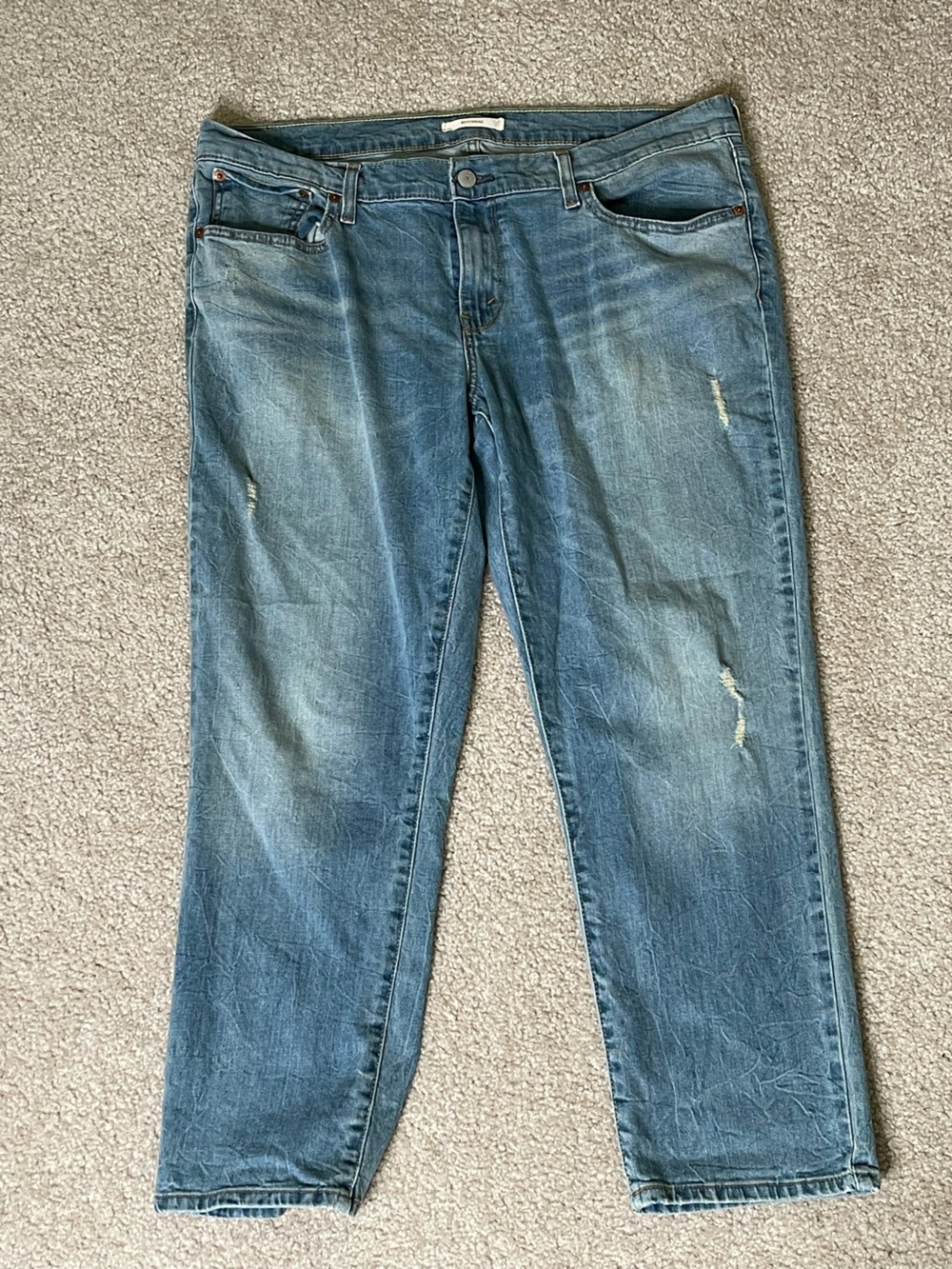 Levi's Women's Boyfriend Jeans - Faded Blue Wash